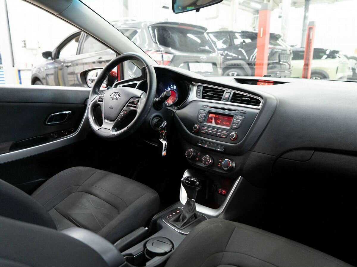 Kia Ceed, 2018 Фото №16