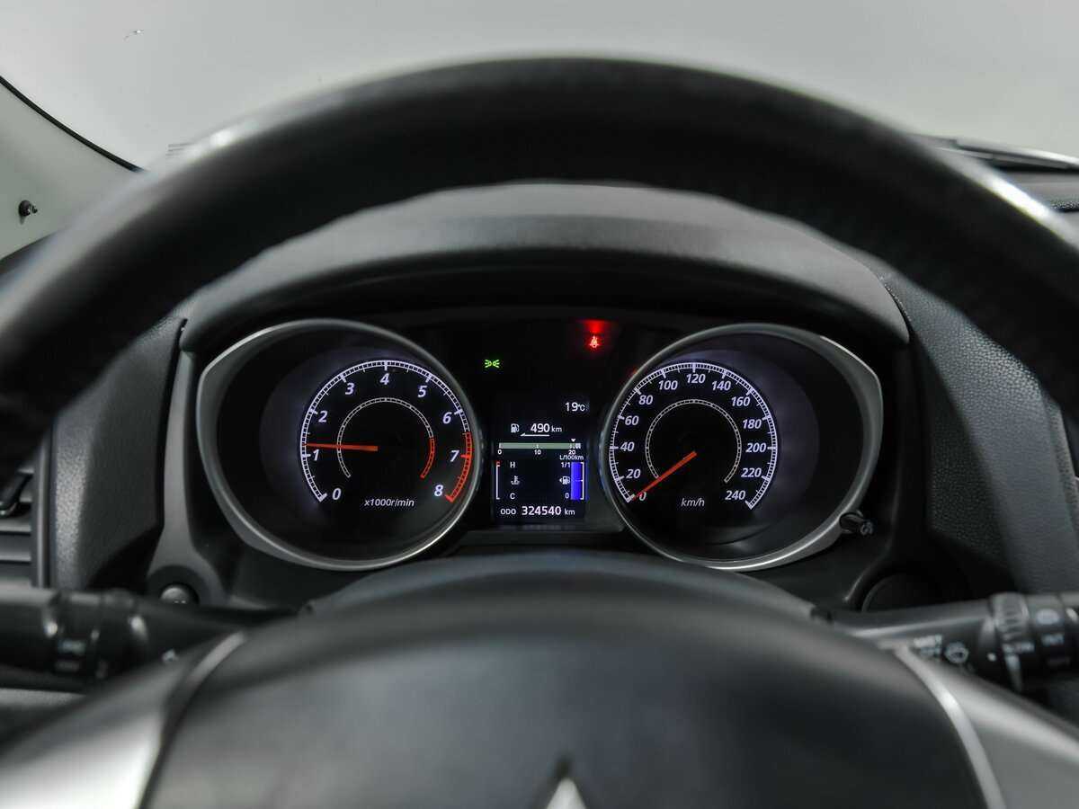 Mitsubishi ASX, 2012 Фото №7