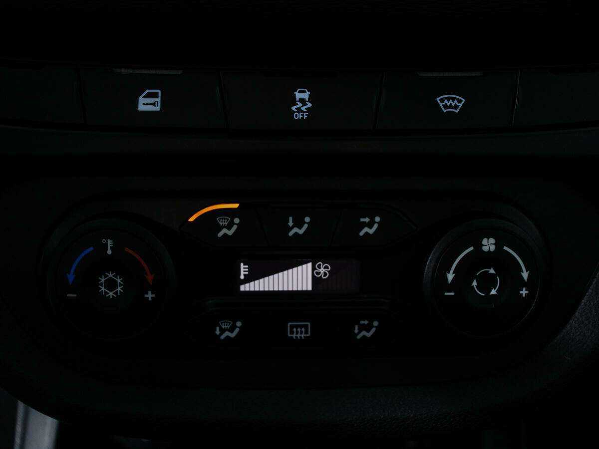 Lada (ВАЗ) Vesta SW, 2019 Фото №12