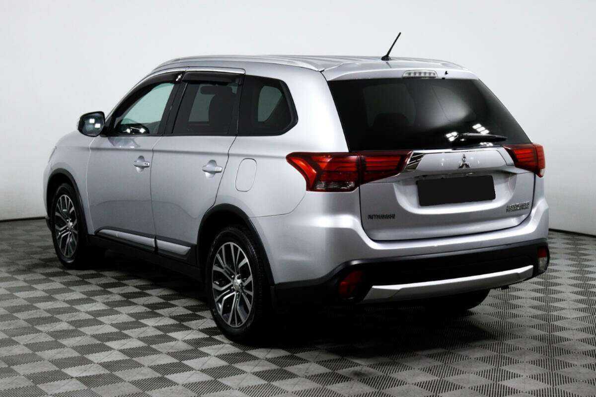 Mitsubishi Outlander, 2015 Фото №7