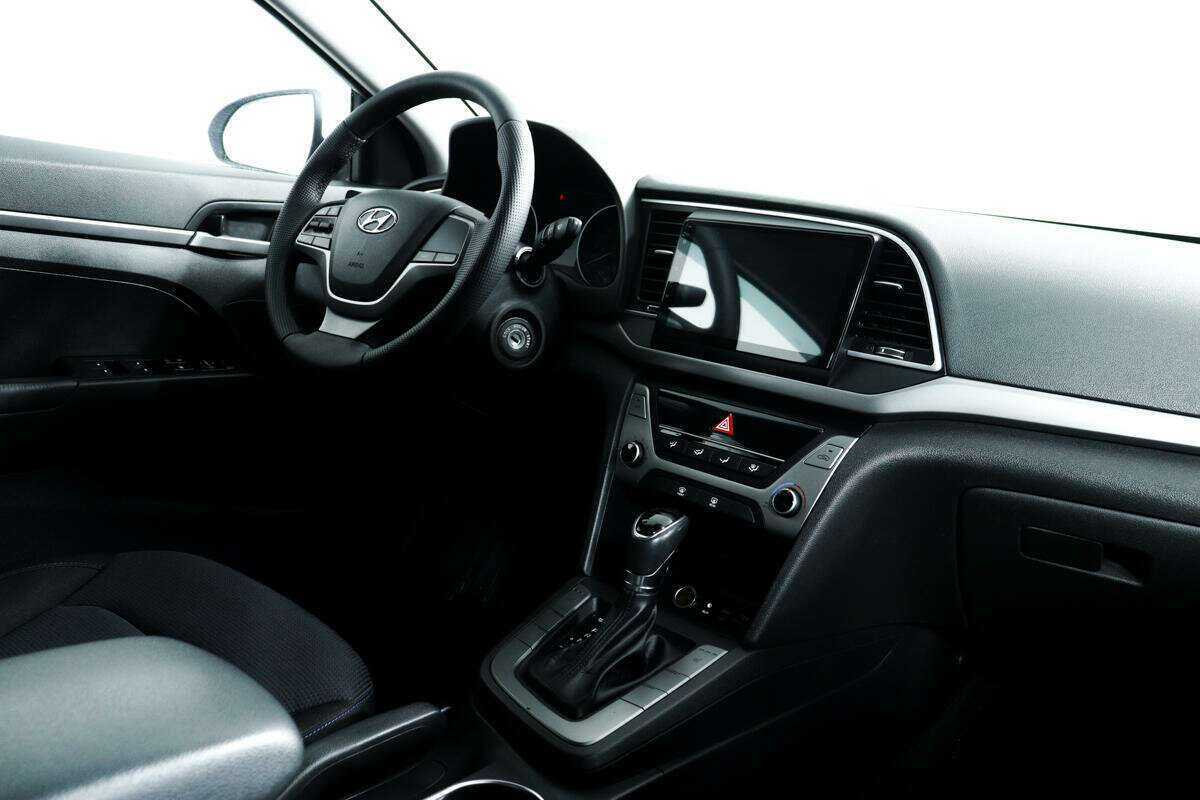 Hyundai Elantra, 2018 Фото №9