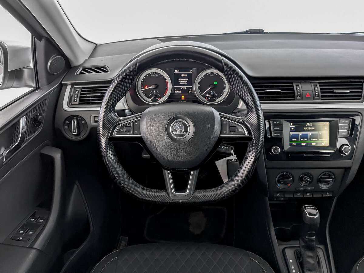 Skoda Rapid, 2016 Фото №16