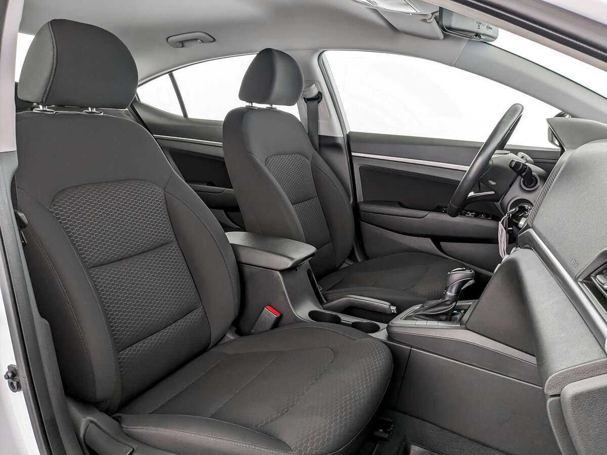 Hyundai Elantra, 2020 Фото №18
