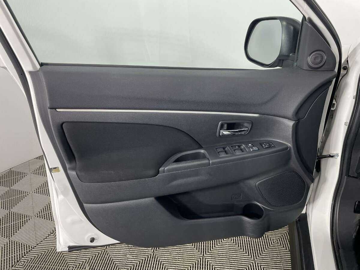 Mitsubishi ASX, 2012 Фото №8