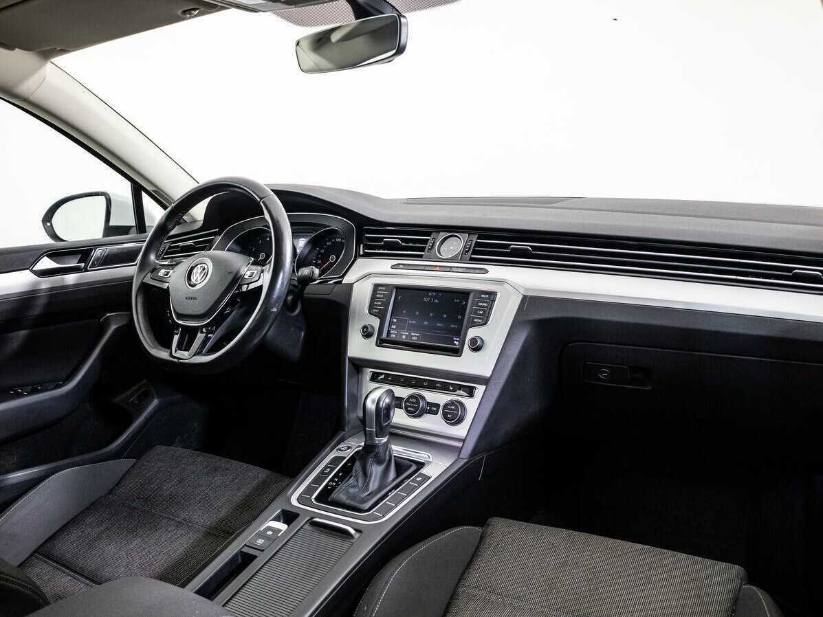 Volkswagen Passat, 2016 Фото №7