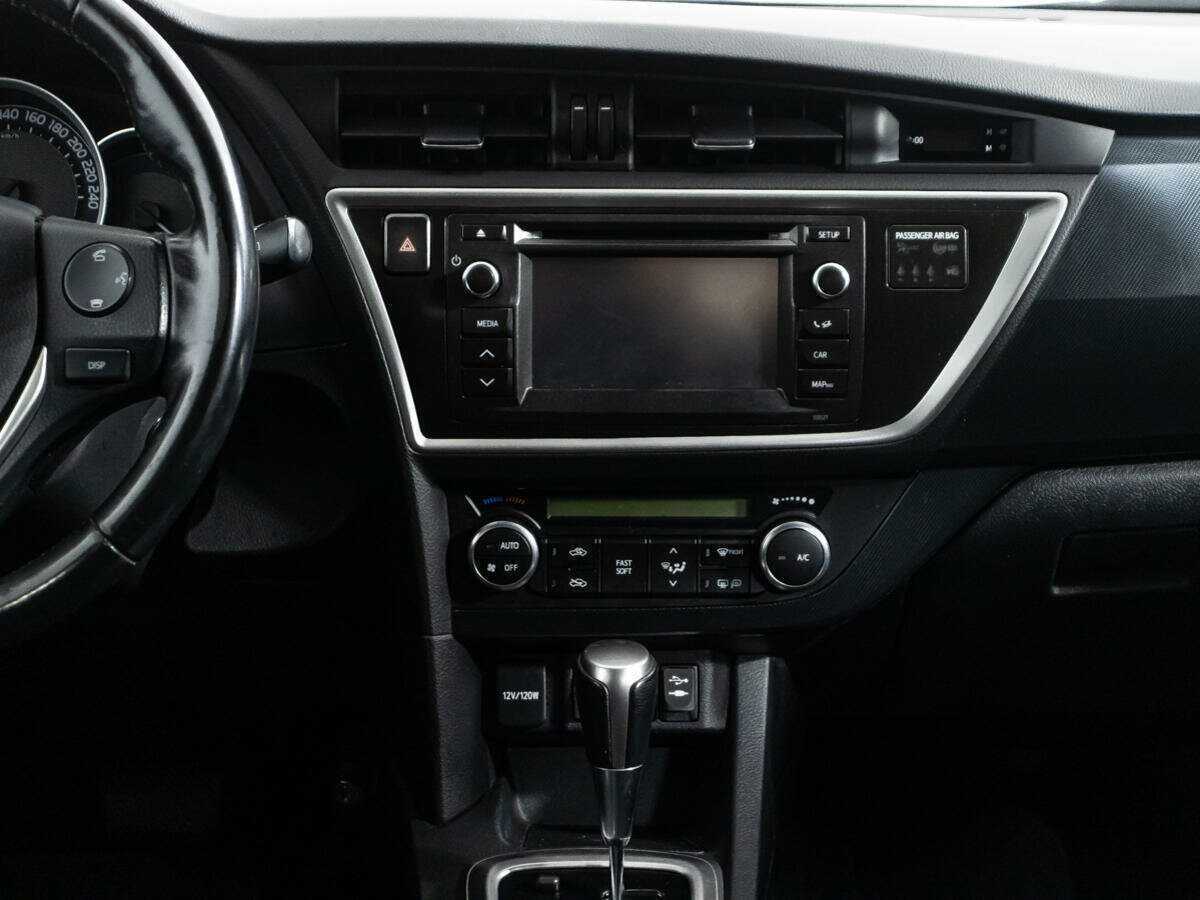 Toyota Auris, 2013 Фото №14