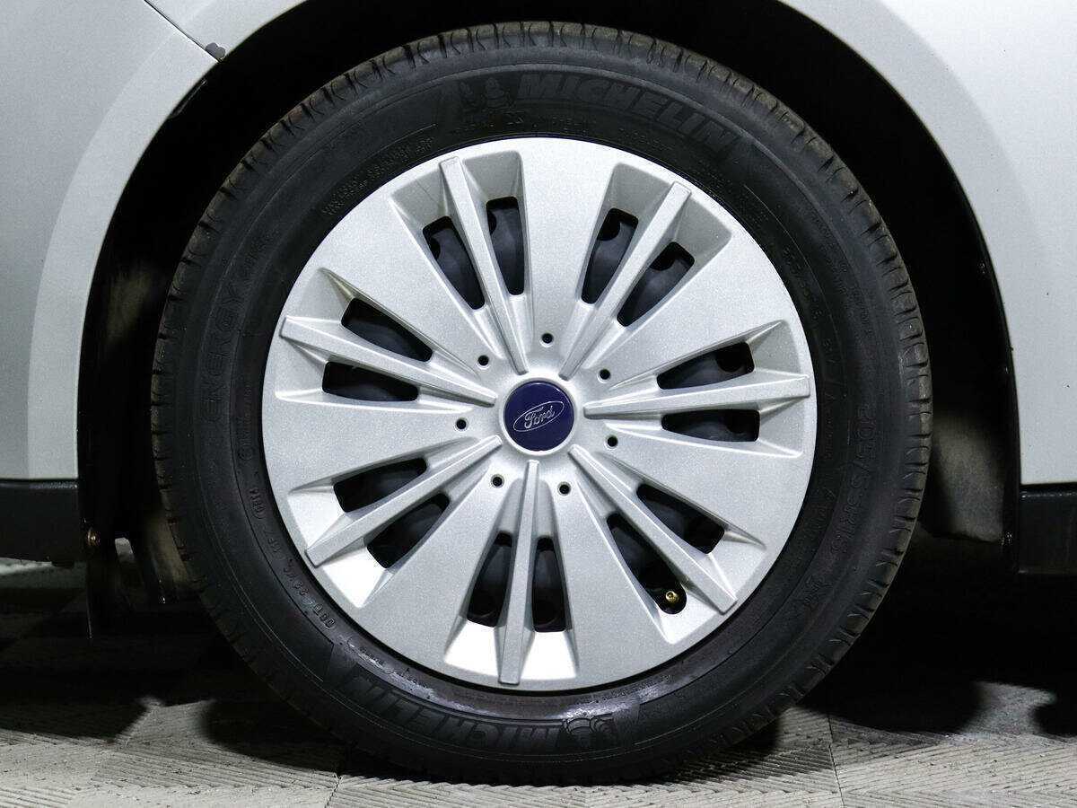 Ford Focus, 2018 Фото №15