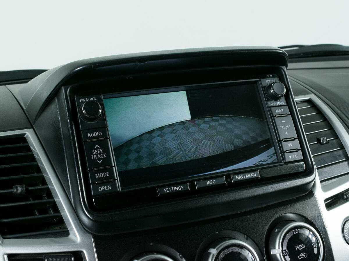 Mitsubishi Pajero Sport, 2013 Фото №18