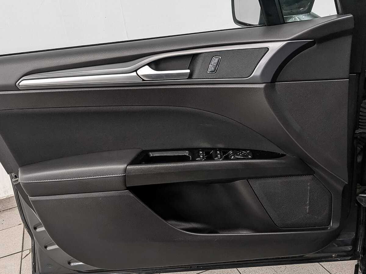 Ford Mondeo, 2018 Фото №19