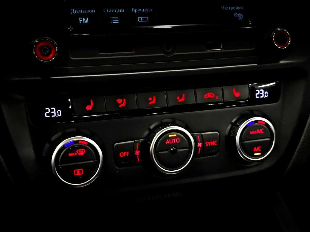 Volkswagen Jetta, 2014 Фото №24