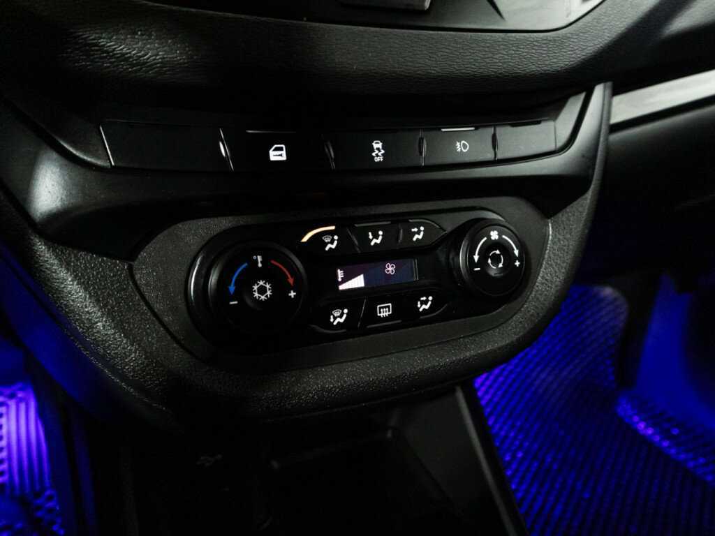 Lada (ВАЗ) Vesta SW, 2019 Фото №15