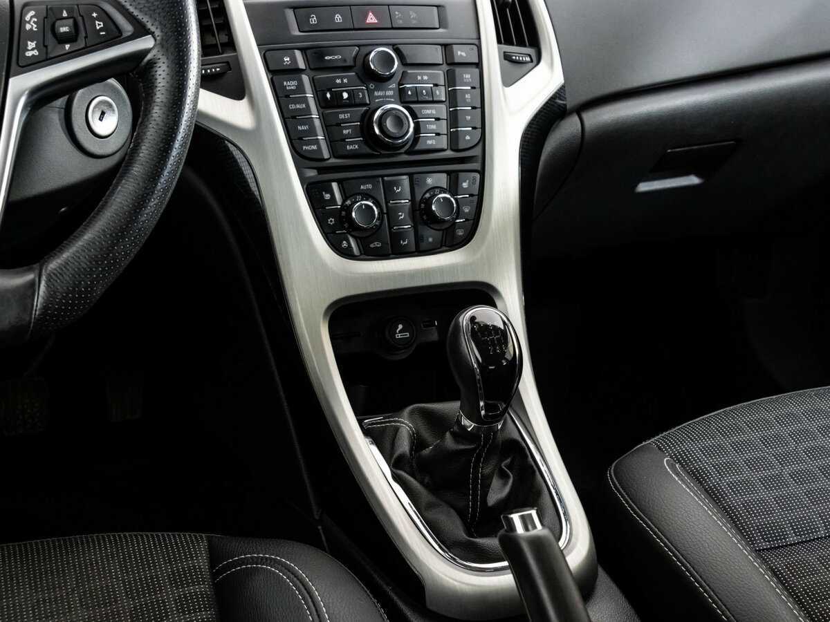 Opel Astra GTC, 2012 Фото №11