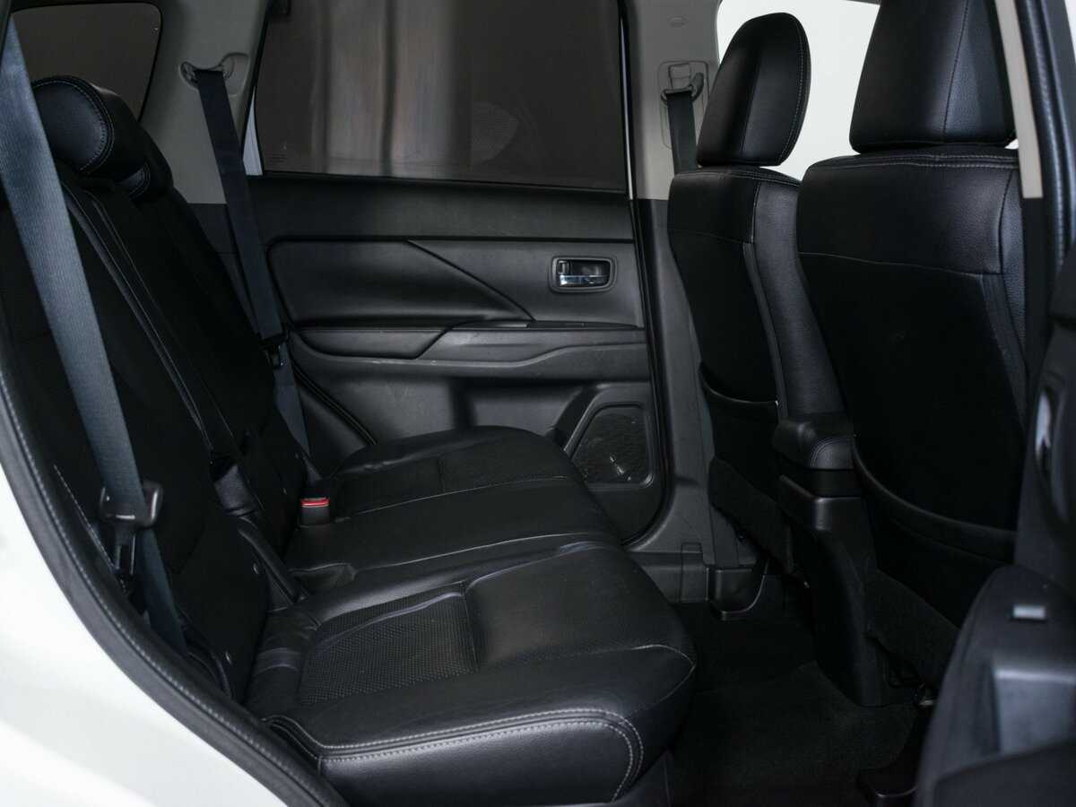 Mitsubishi Outlander, 2013 Фото №11