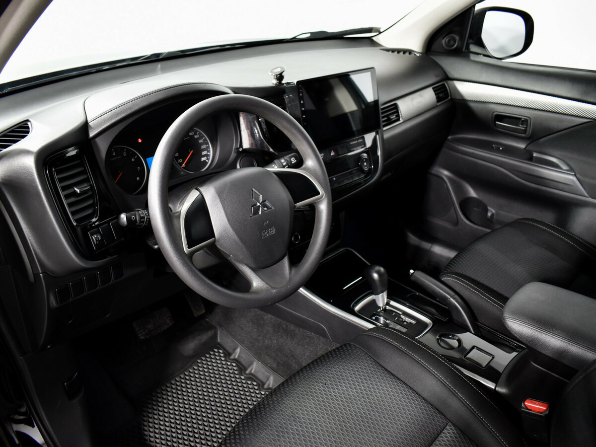 Mitsubishi Outlander III Рестайлинг 2, 2018 Фото №7